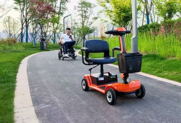 🔥 HEAVY-DUTY 4-WHEEL MOBILITY SCOOTER 🔥  ♿ Stable • Comfortable • Easy to Operate  ⚡ Powerful 300W Motor 🔋 24V System • 2×12V 12Ah Batteries 🛣️ Ra