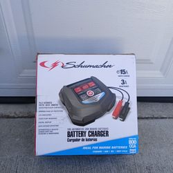 Battery Charger BRAND NEW Used Only Once - RETAIL $45
