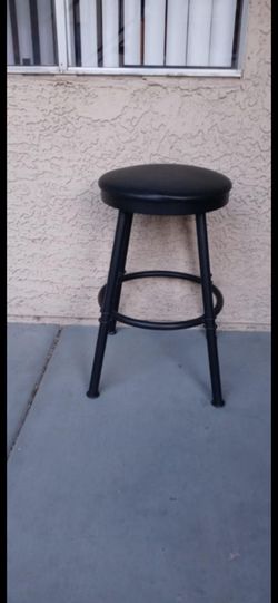 Moving Sale bar Stool 2 ft 4 inch tall pickup 2-8:30 pm rainbow /charleston cash only read description