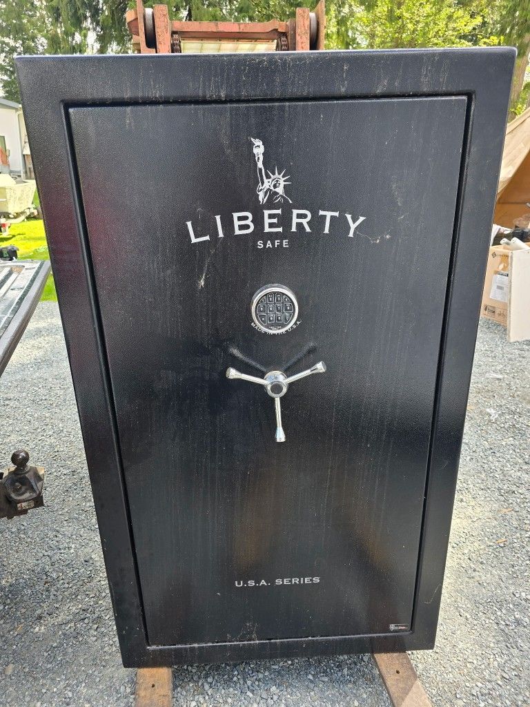 Liberty 30 Gun Safe