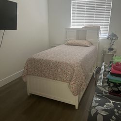 Pottery Barn Twin bed and New Mattress