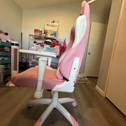 Pink bunny gaming chair!