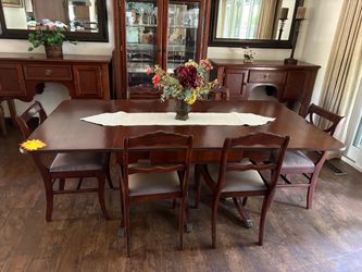 Mahogany Dining Table with 6 Chairs