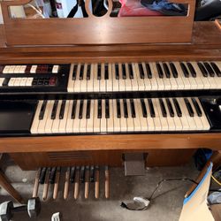 Vintage Lowrey Spinet Organ