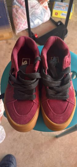 Vans Sk8-Low Maroon Gum Sole size M7 W8.5