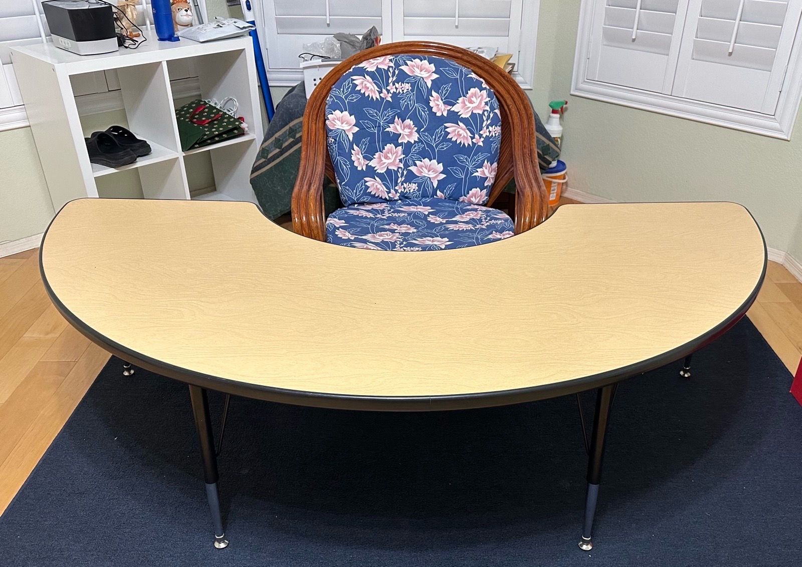 Montesorri table