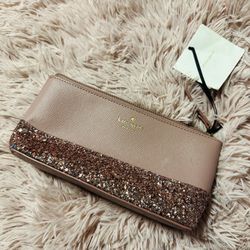 Kate spade New York Clutch