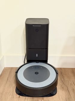 iRobot I4 EVO Self Empty Robot Vacum
