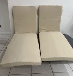 Outdoor lounge chair cushions