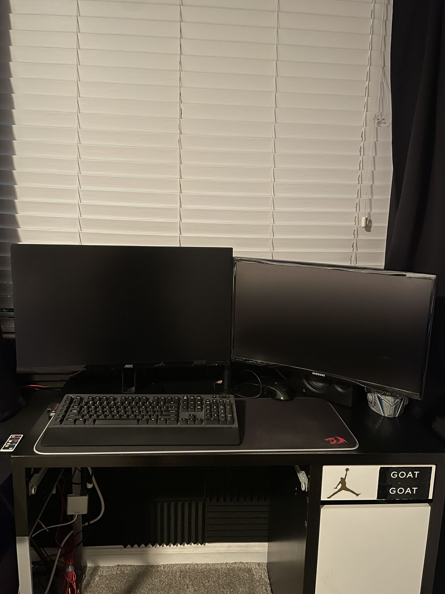 Monitors with mount