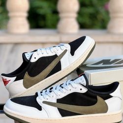 A pair of very good sneakers