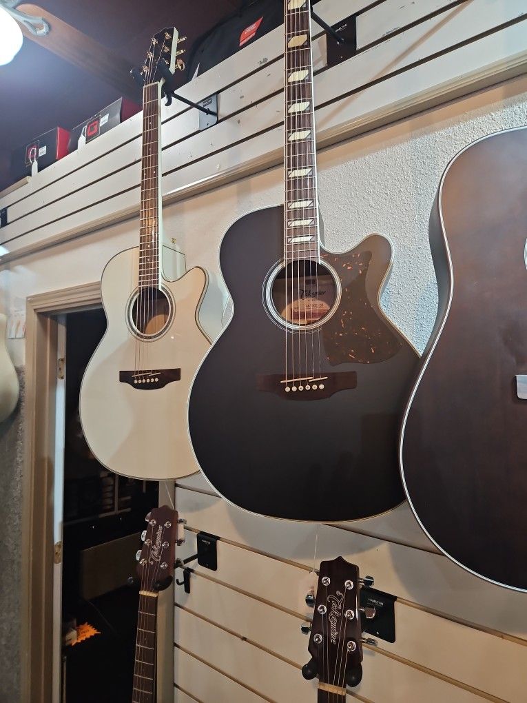 Takamine GN73CESB