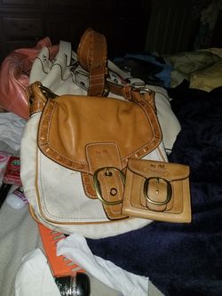 Coach and dooney 75$ each one set cada set