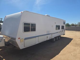 2004 Weekend Warrior 30ft Toy Hauler