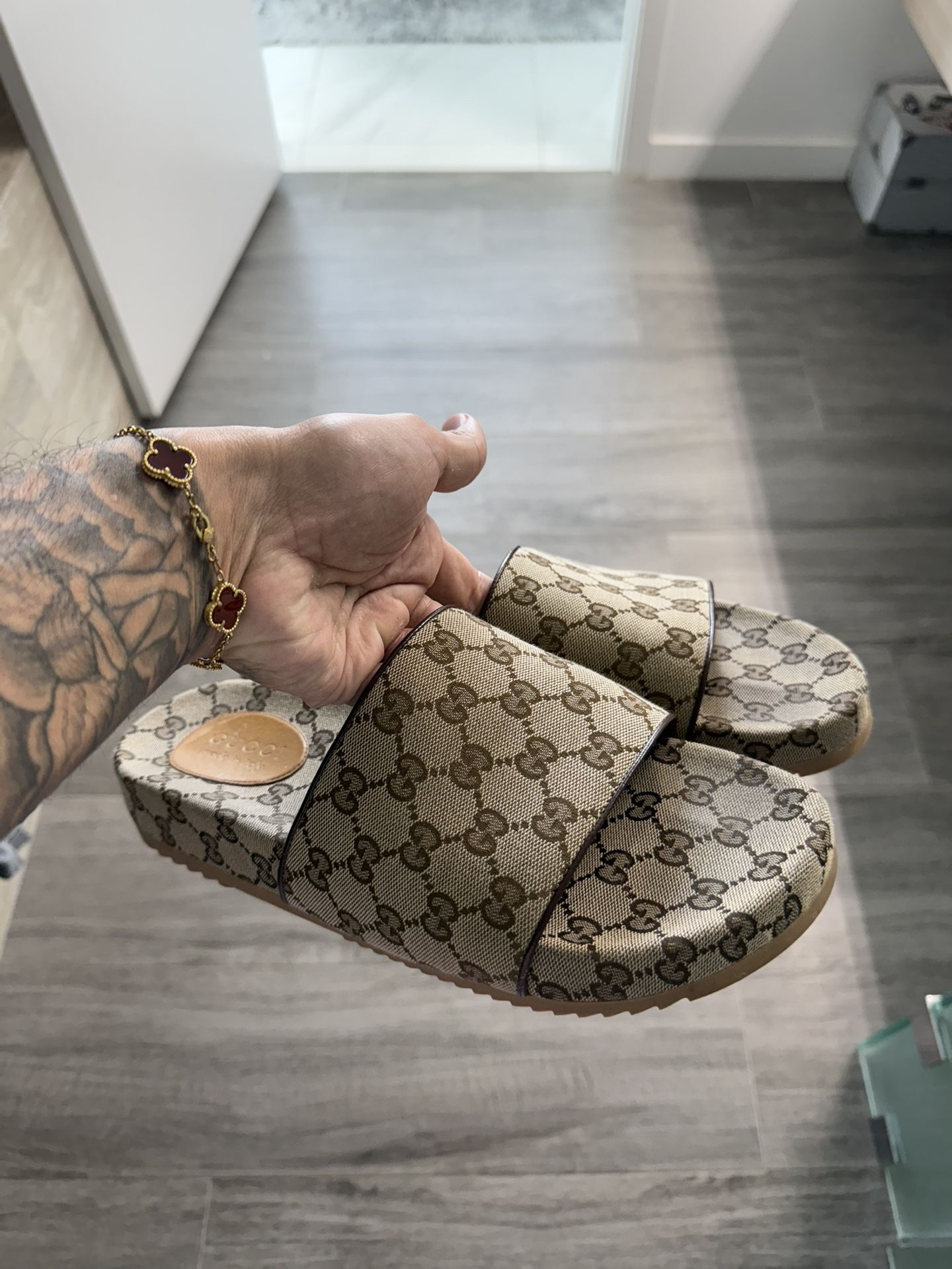 Men's Gucci Slides - Size 11