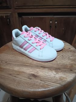 Grand Court Lifestyle Tennis Lace-Up Shoes for kids