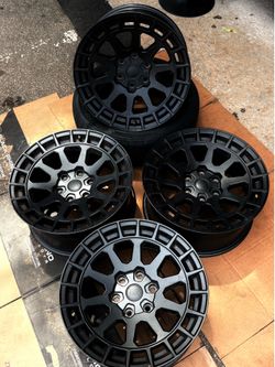 Used 18x8.5J Black Rhino Boxer Wheels
