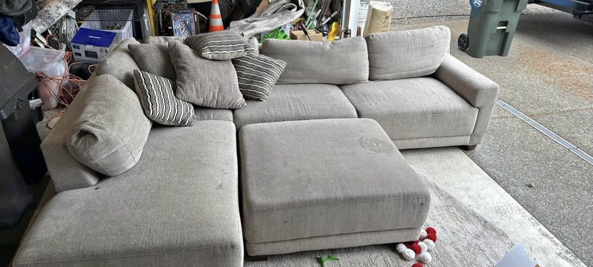 Sectional Couch 