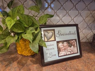 Grandkids Complete the Circle of Love Photo Frame