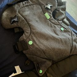 Infantino baby carrier