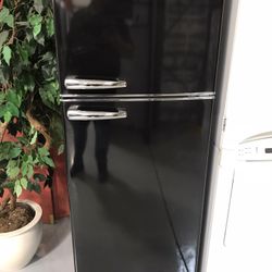 12.0 Cu.ft. Retro Top Mount Refrigerator 