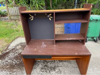 Desk with upper unit