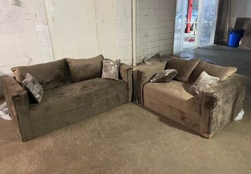 Brown Two Piece Couch Set