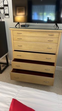 Light Wood 5-Drawer Dresser with Glass Top