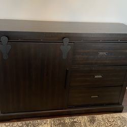 Sideboard/Hutch