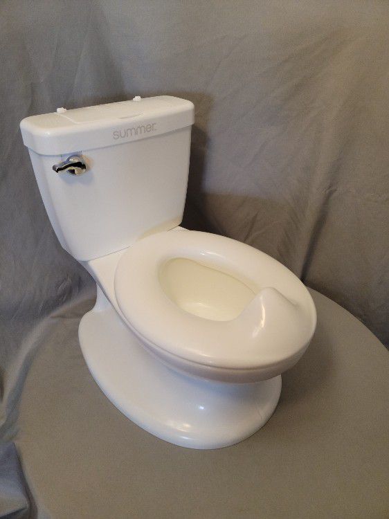 Summer Infant My Size Potty  - Realistic Potty Training Toilet Looks and Feels Like an Adult Toilet! Easy to Empty and Clean  - Makes Flushing Sound! 