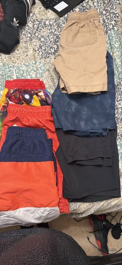 Bundle of 7 shorts