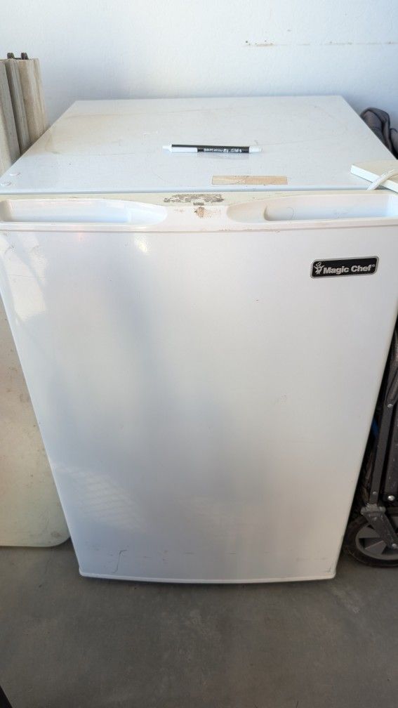 Magic Chef 3.0 Cu Ft. Upright Freezer