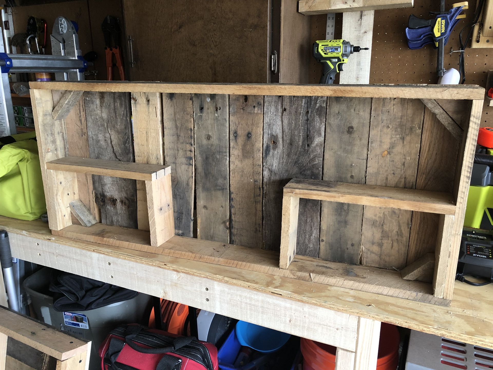 Wooden pallet shelf decoration wall hanging shadow box