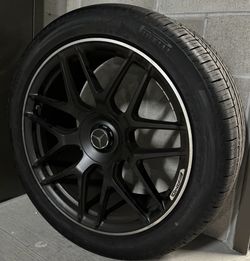 22” G63 AMG G Wagen Wheel and Tire 