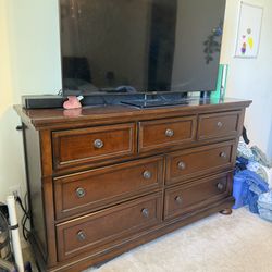 Large Six Drawer Dresser With Mirror