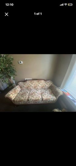 Couch tan