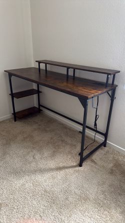 Office/Bedroom Desk (w/ electric socket and USB)