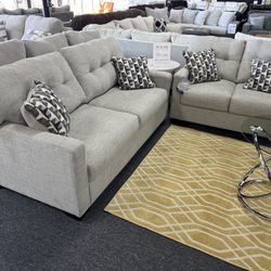 Gray Sofa & Loveseat. 🚚WE DELIVER🚚