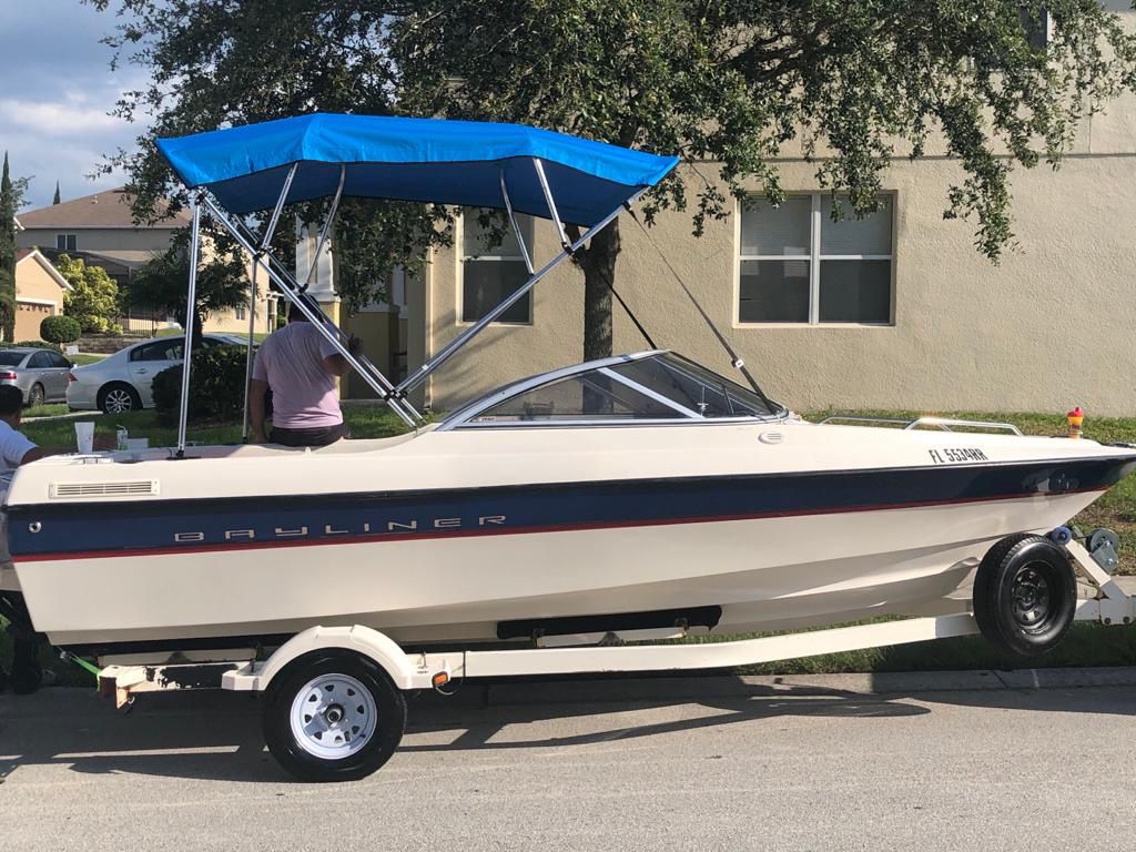 2003 Bayliner with Mercury engine 3.0 ready for water with trailer