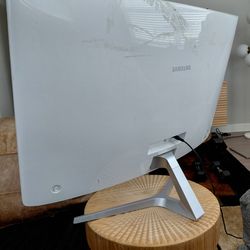 Samsung 32-inch Curved Monitor LED HDMI