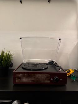 Vinyl record player with Bluetooth