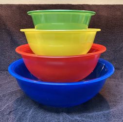 Vintage 80’s Pyrex Primary Colors Clear Bottom Nesting Mixing Bowl Set of 4