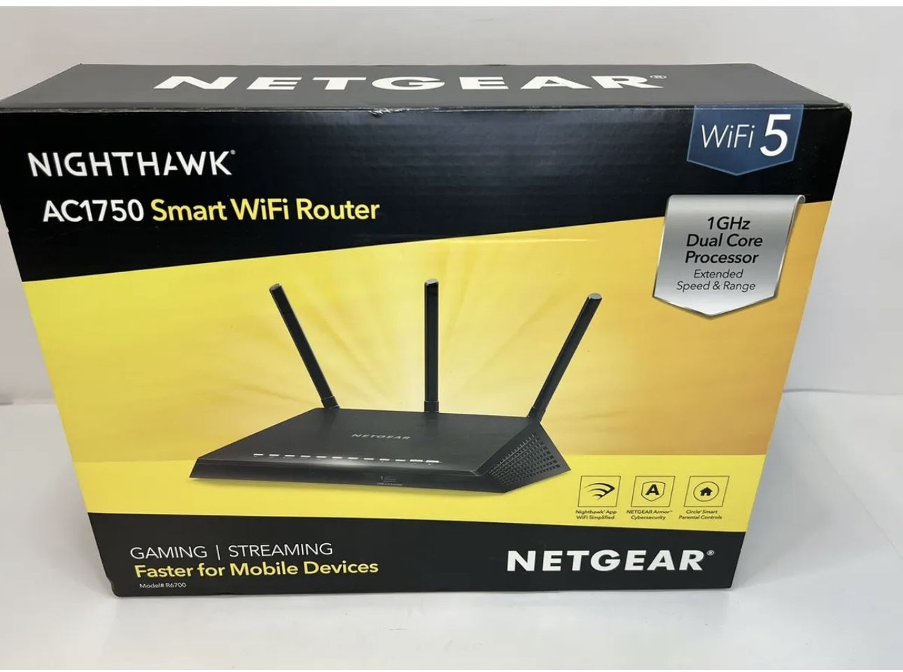 NETGEAR Nighthawk Smart Wi-Fi Router, - AC1750 Wireless Speed Up to 1750 Mbps