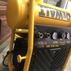 Dewalt Compressor 