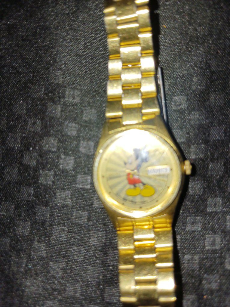 Ladies Vintage Mickey Mouse Seiko Watch