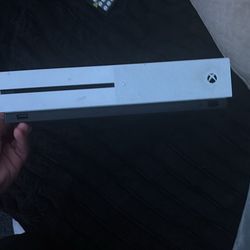 xbox series s comes with limited edition controller and xbox one s has original controller