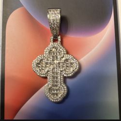 VVS Pendant Cross
