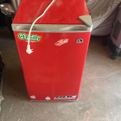 Mini Fridge 