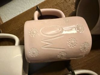 Pink Ceramic MOM Mug with Daisy Embossing