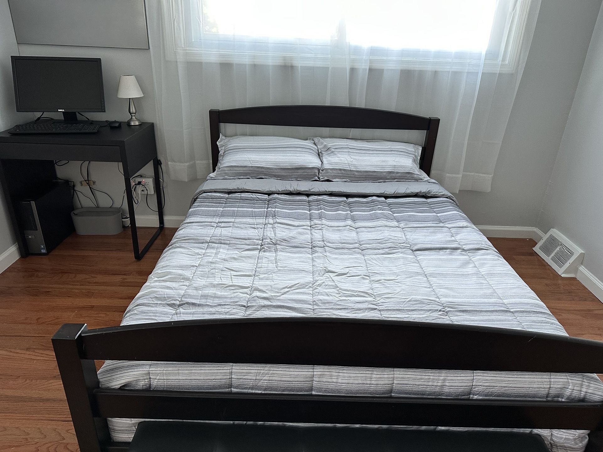 Full Size Bed Set